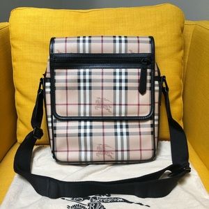 EUC Burberry Haymarket Bag